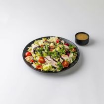 Салат ВкусВилл куриный BBQ 675 г - купить с доставкой на дом в Купер