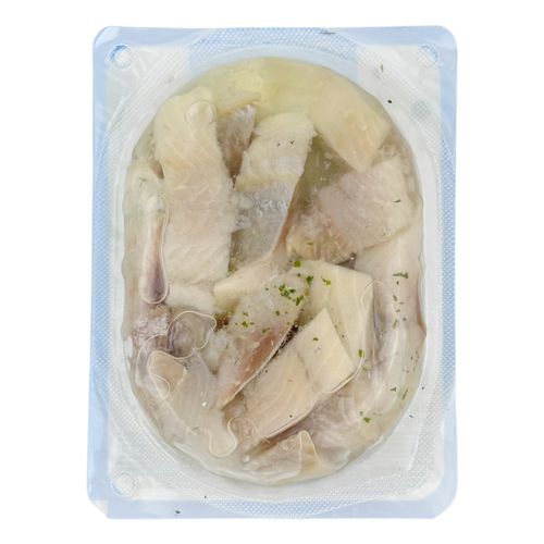 Сельдь слабосоленая Vici кусочки филе в масле 150 г