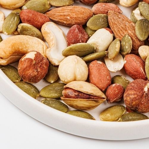 Смесь семечек и орехов Толк & польза Pocket nuts жареные с солью 50 г